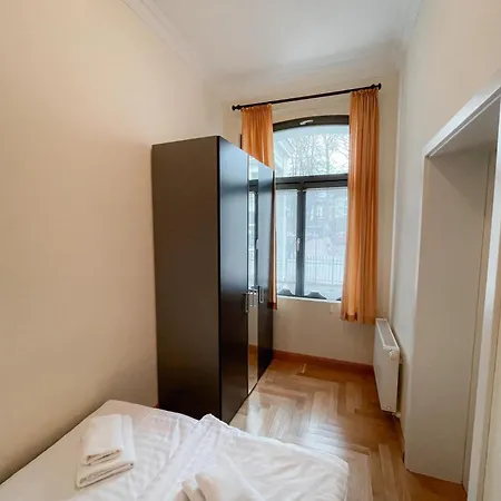 Hochwertig Ausgest. App. Mit Wlan Und Kostenl. Stellplatz Apartment *