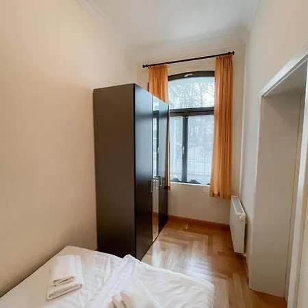 Hochwertig Ausgest. App. Mit Wlan Und Kostenl. Stellplatz Apartment *